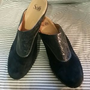 Sofft women's dark blue suede mules. Sz 11